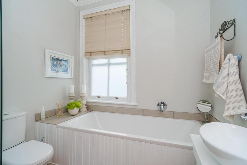 2 Bedroom Property for Sale in Wynberg Upper Western Cape